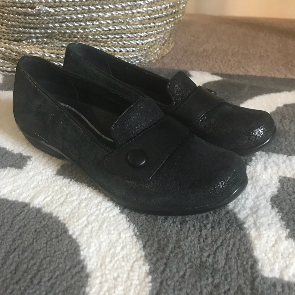 NEW!! Dansko Olena Flats - Pewter Metallic size 37